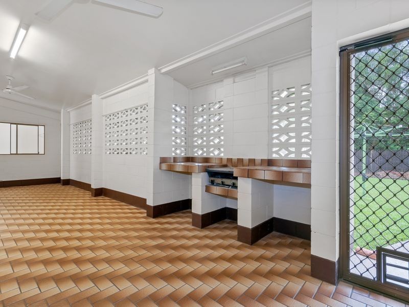 48 Upper Perkins Street, Manoora QLD 4870