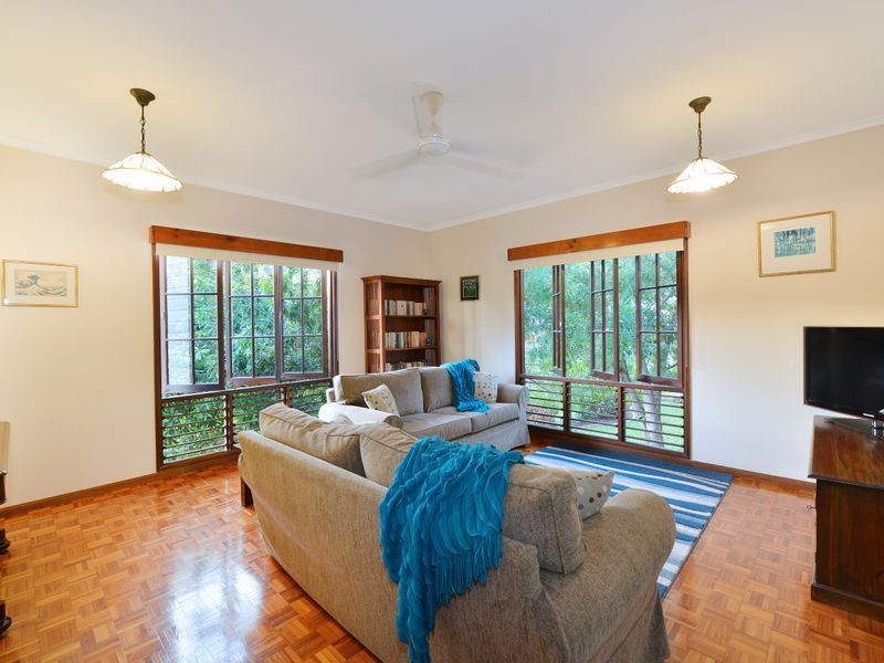 126 Upper Richardson Street, Whitfield QLD 4870