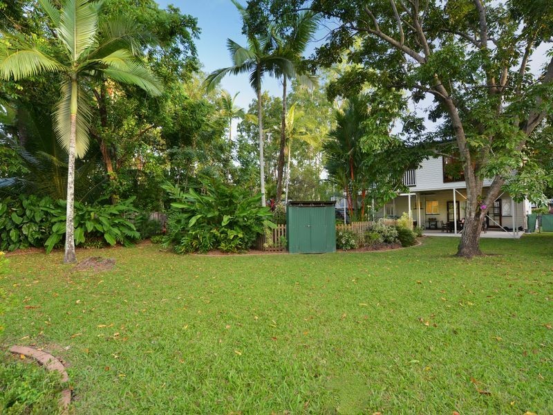 126 Upper Richardson Street, Whitfield QLD 4870