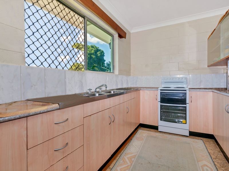 448 McCoombe Street, Mooroobool QLD 4870
