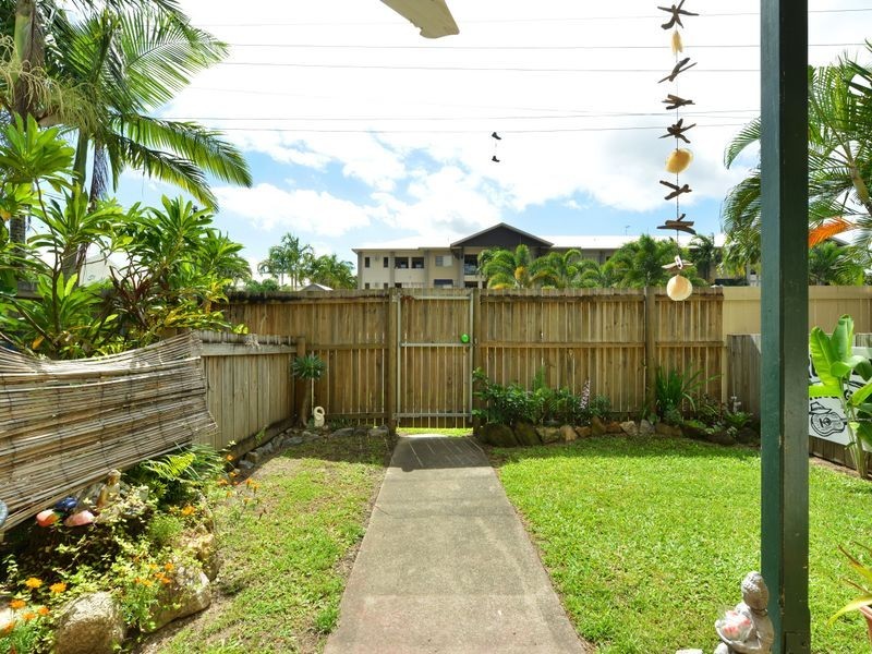 2/11 Maytown Close, Manoora QLD 4870