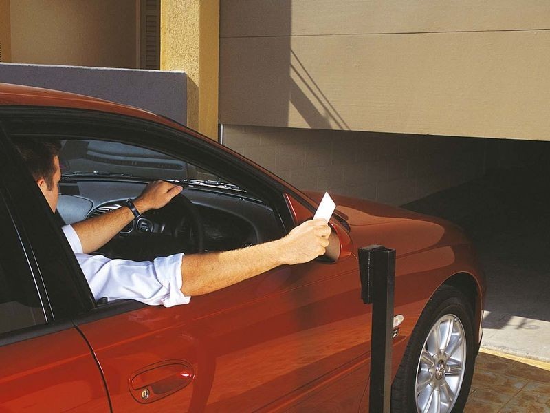 1742/2 Greenslopes Street, Cairns North QLD 4870