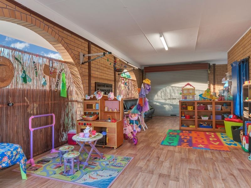 41 Oak Street, Holloways Beach QLD 4878