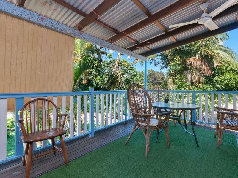 5 Mitchell Street, Machans Beach QLD 4878