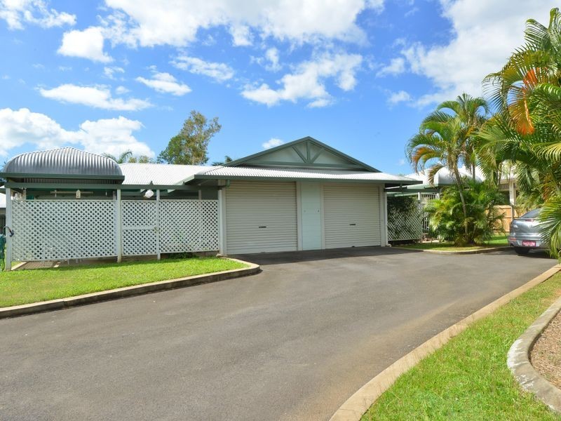 8 60 Swallow Street, Mooroobool QLD 4870