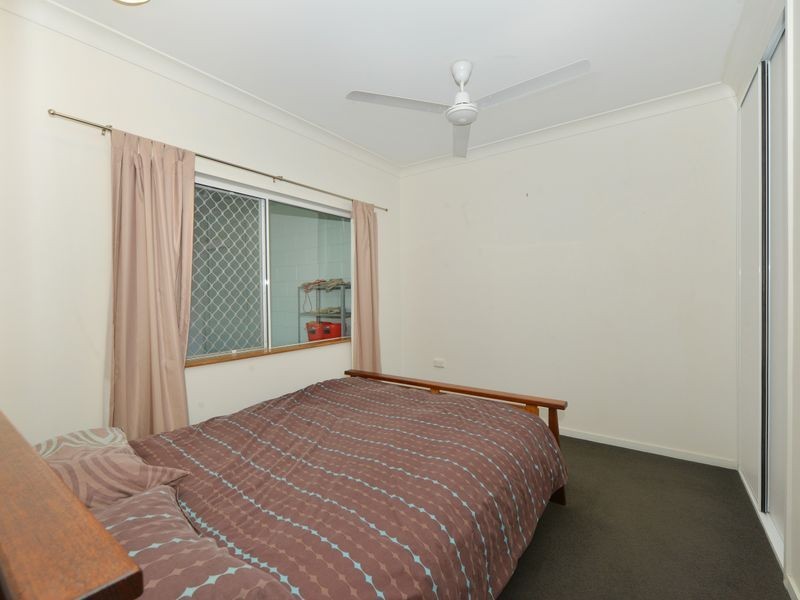8 60 Swallow Street, Mooroobool QLD 4870