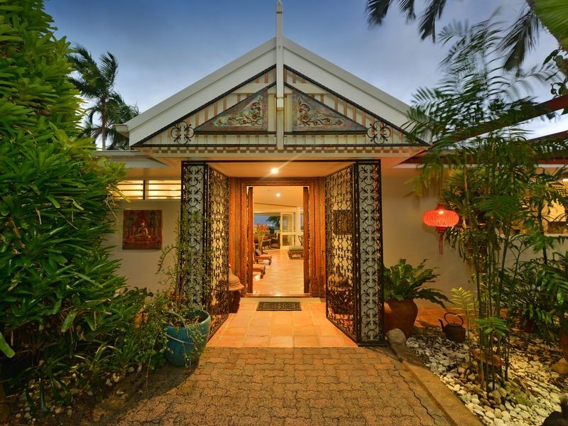 5 Aldinga Close, Whitfield QLD 4870