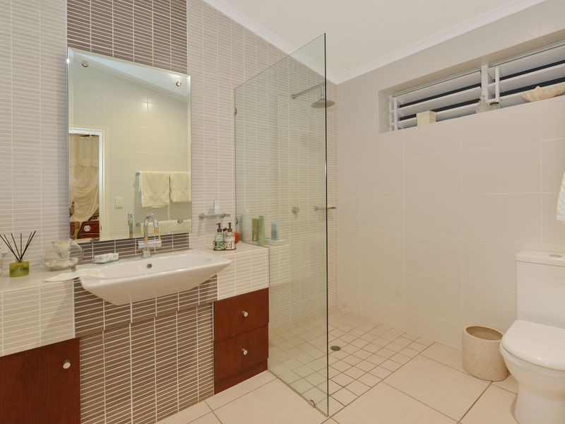 5 Aldinga Close, Whitfield QLD 4870