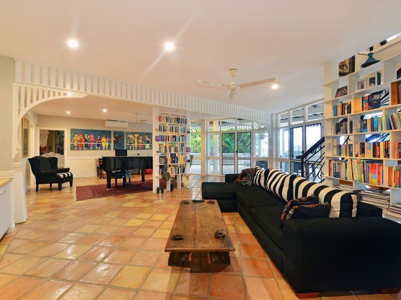 5 Aldinga Close, Whitfield QLD 4870