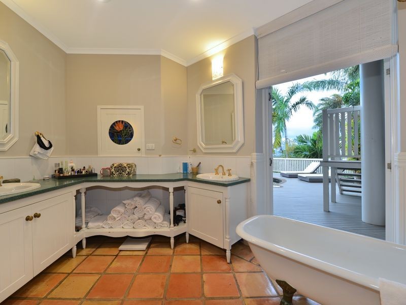 5 Aldinga Close, Whitfield QLD 4870
