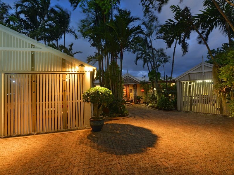 5 Aldinga Close, Whitfield QLD 4870