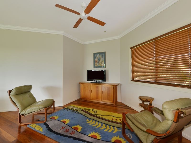 19 Mistletoe Close, Kamerunga QLD 4870