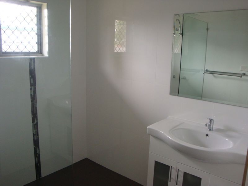 Manunda QLD 4870