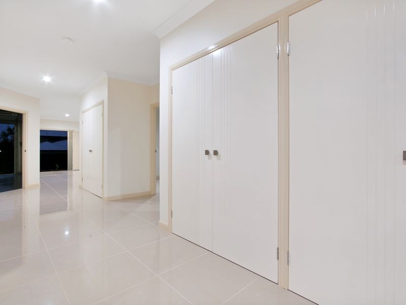 51 City View Crescent, Mooroobool QLD 4870