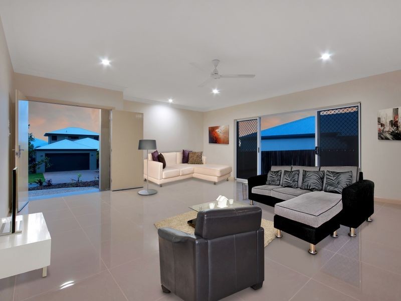 51 City View Crescent, Mooroobool QLD 4870