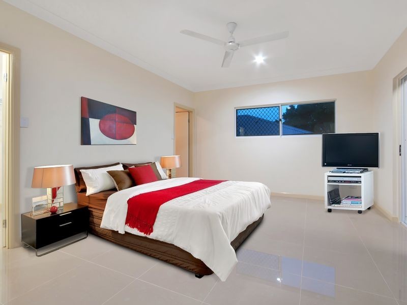 51 City View Crescent, Mooroobool QLD 4870