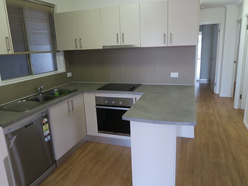 8 Short Street, Cairns North QLD 4870