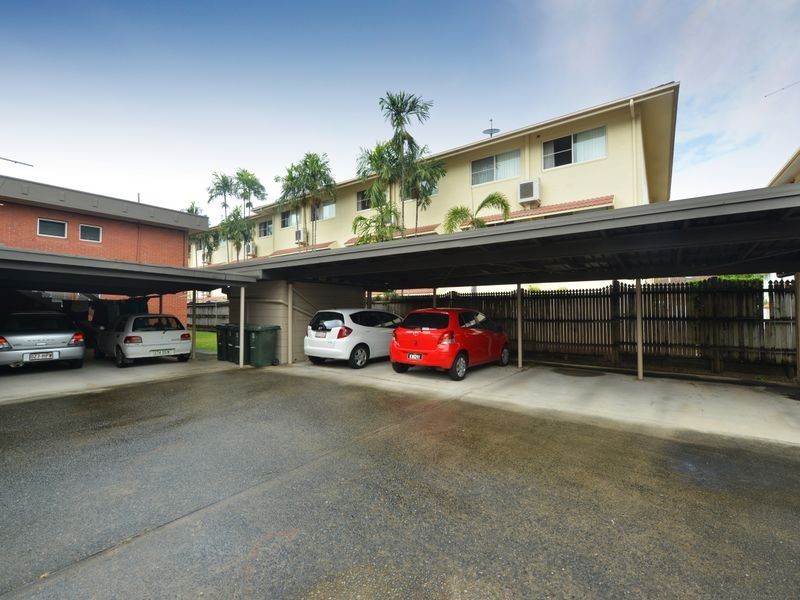 277 Lake Street, Cairns North QLD 4870