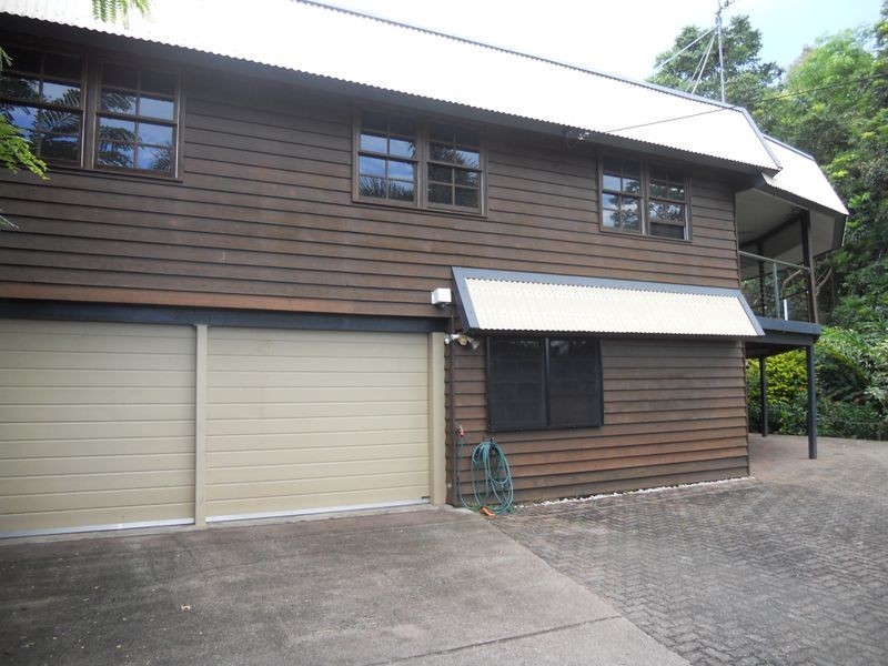 Whitfield QLD 4870