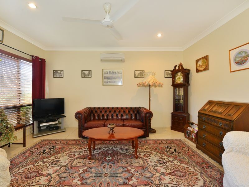 45 Larsen Road, Redlynch QLD 4870