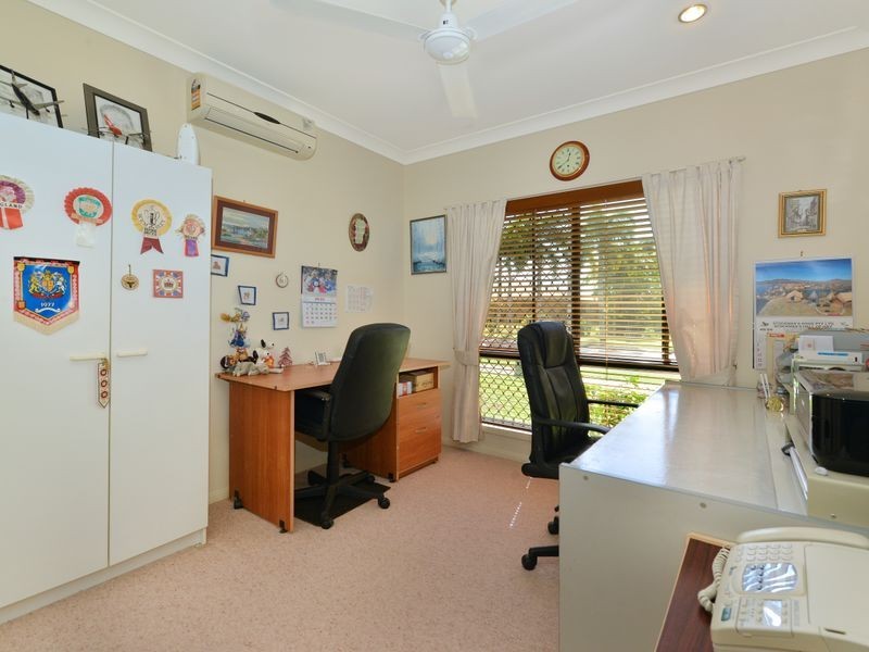 45 Larsen Road, Redlynch QLD 4870