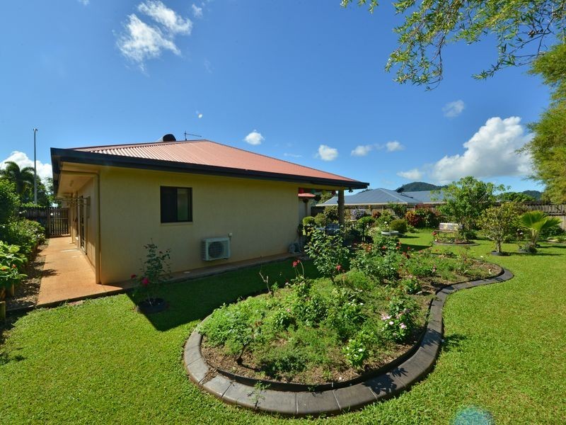 45 Larsen Road, Redlynch QLD 4870