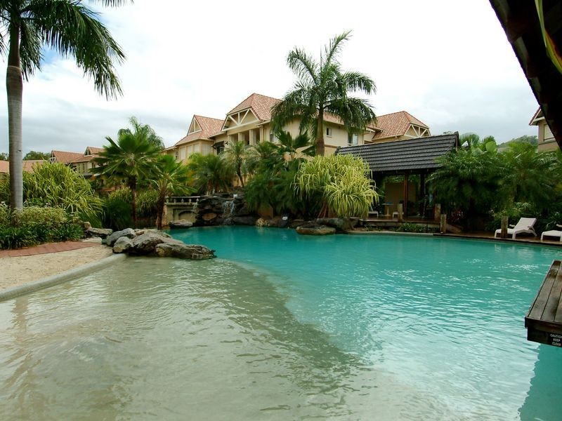 1129/2 Greenslopes Street, Cairns North QLD 4870