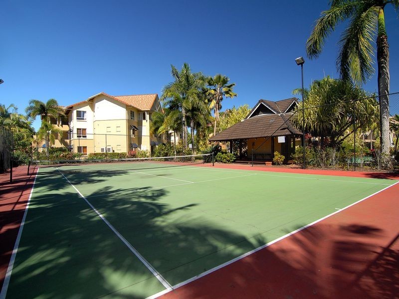 1129/2 Greenslopes Street, Cairns North QLD 4870