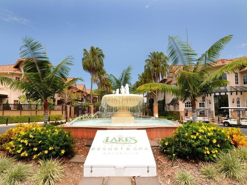 1129/2 Greenslopes Street, Cairns North QLD 4870