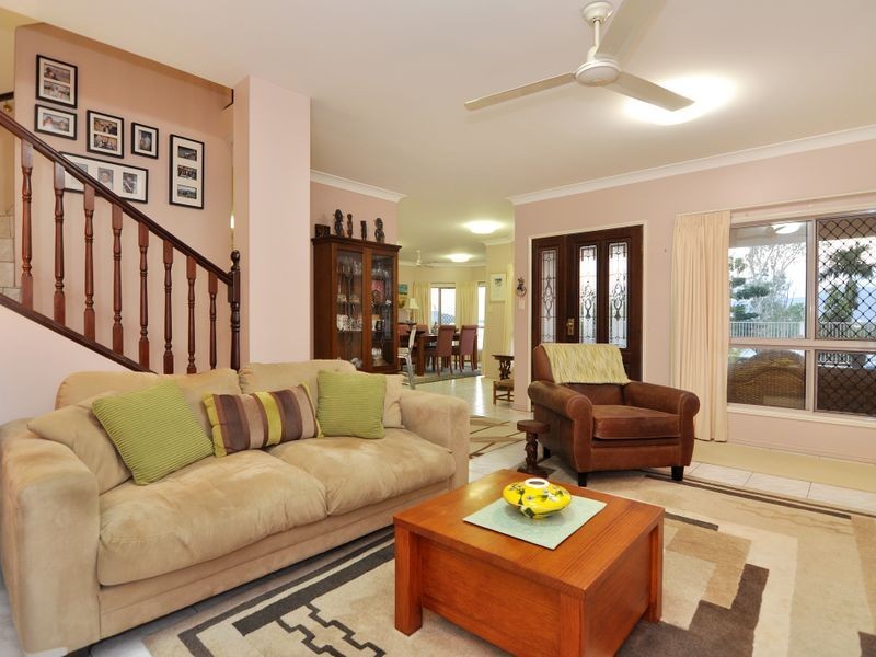 5 Trundle Terrace, Whitfield QLD 4870