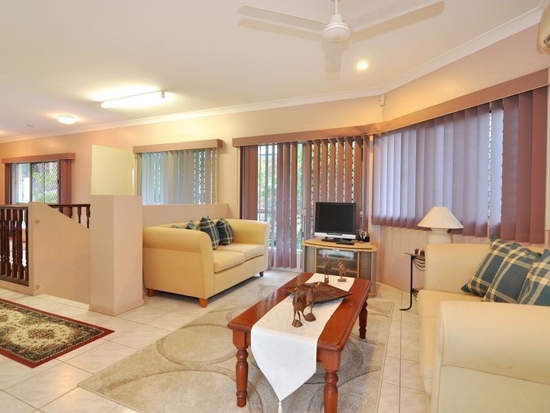 5 Trundle Terrace, Whitfield QLD 4870