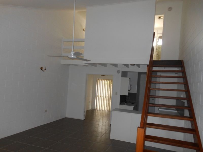 2/10 Maytown Close, Manoora QLD 4870