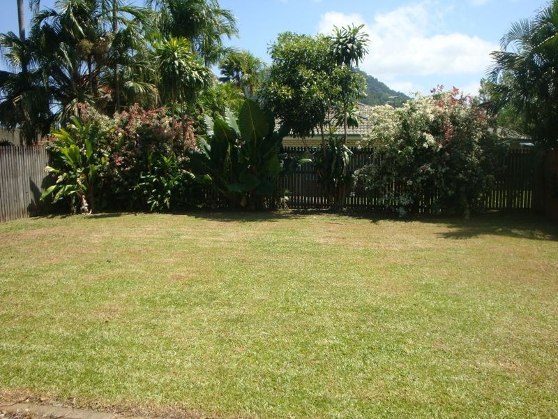 11 Opaline Close, Brinsmead QLD 4870