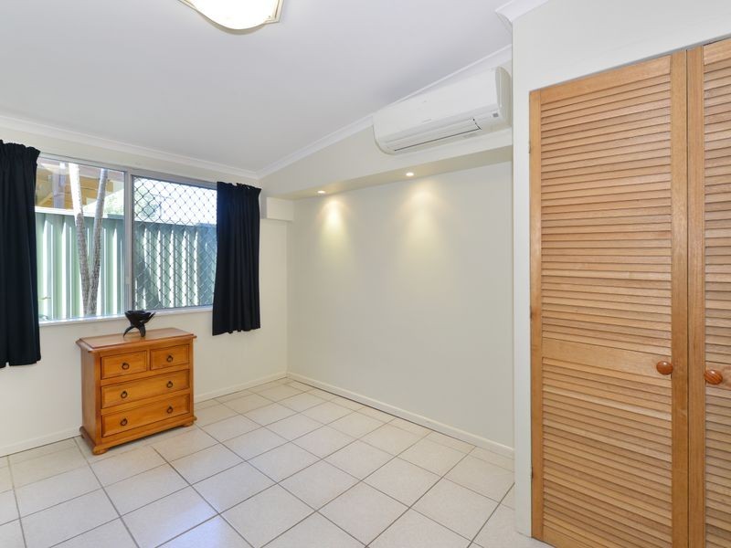 5 Lennon Street, Westcourt QLD 4870