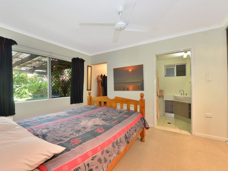 5 Lennon Street, Westcourt QLD 4870