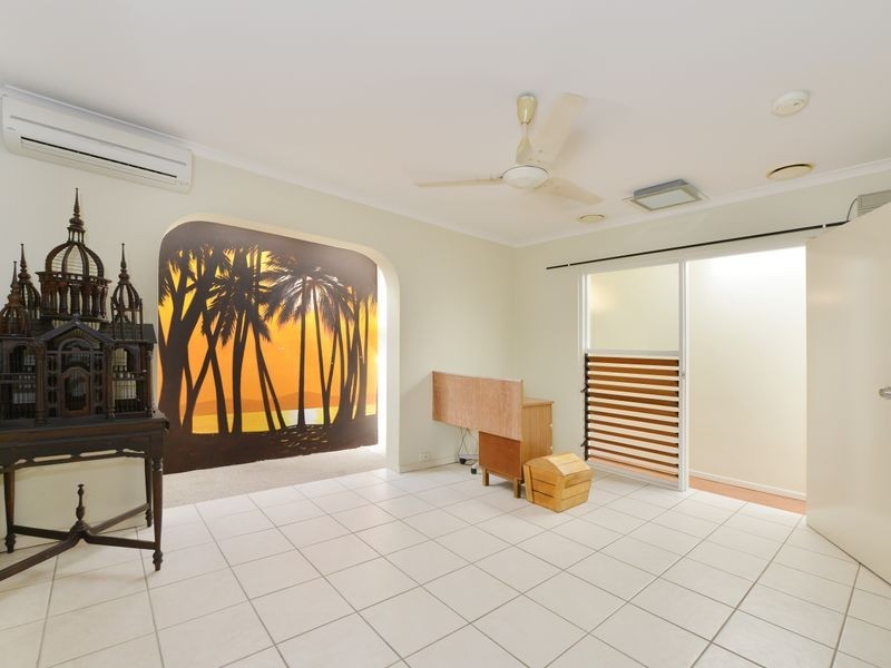 5 Lennon Street, Westcourt QLD 4870