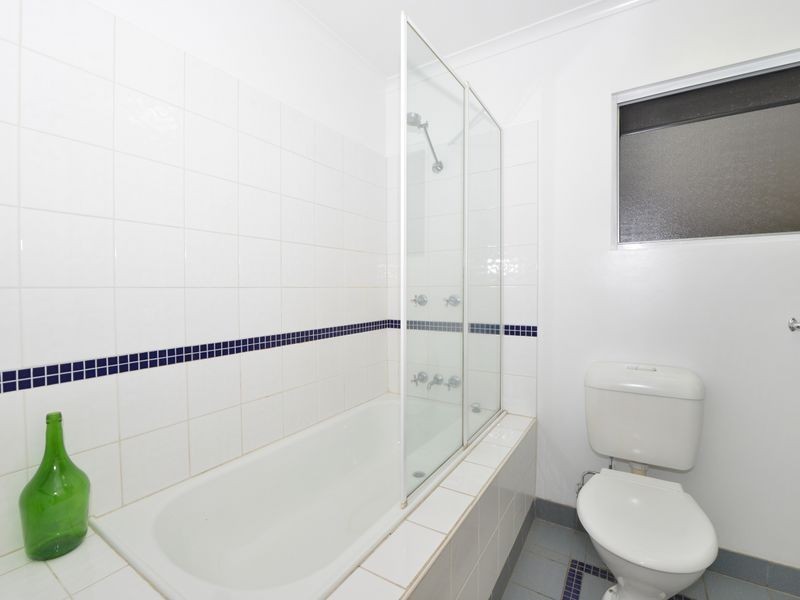 5 Lennon Street, Westcourt QLD 4870