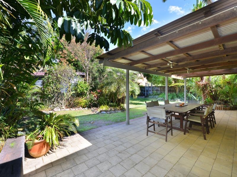 5 Lennon Street, Westcourt QLD 4870