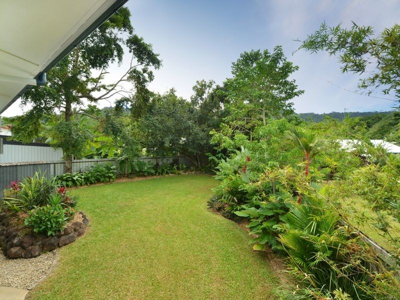 6 Keirle Avenue, Whitfield QLD 4870