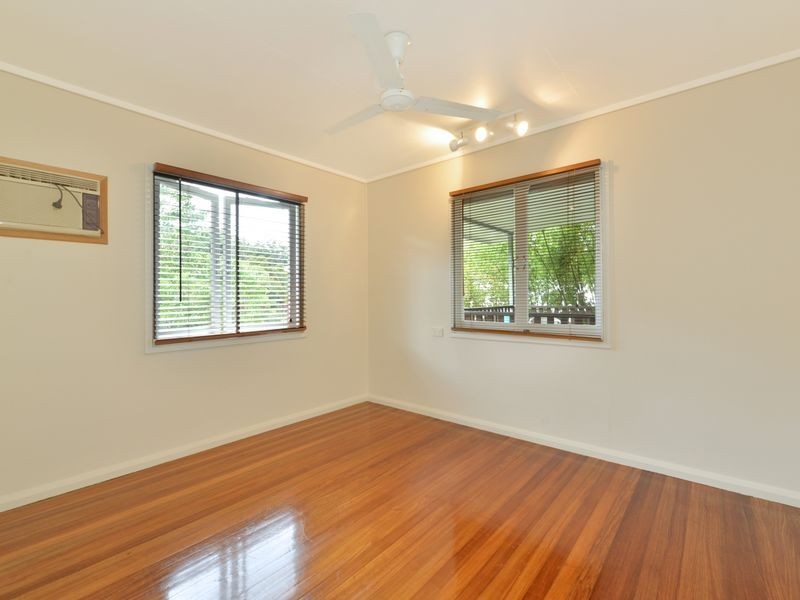 6 Keirle Avenue, Whitfield QLD 4870