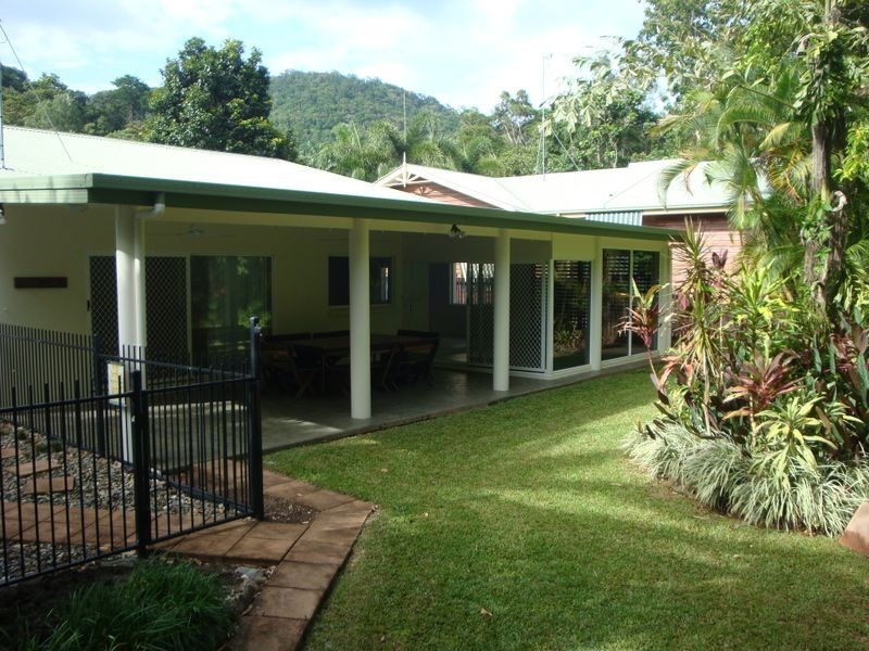 16 Glacier Road, Kamerunga QLD 4870