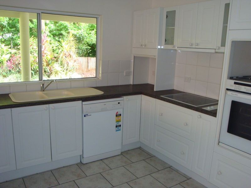 16 Glacier Road, Kamerunga QLD 4870