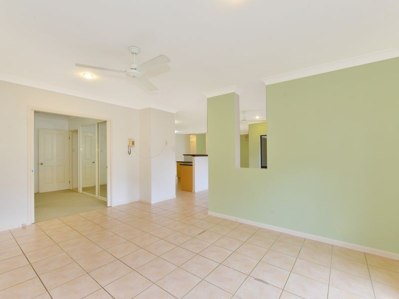 27 Gamburra Drive, Redlynch QLD 4870