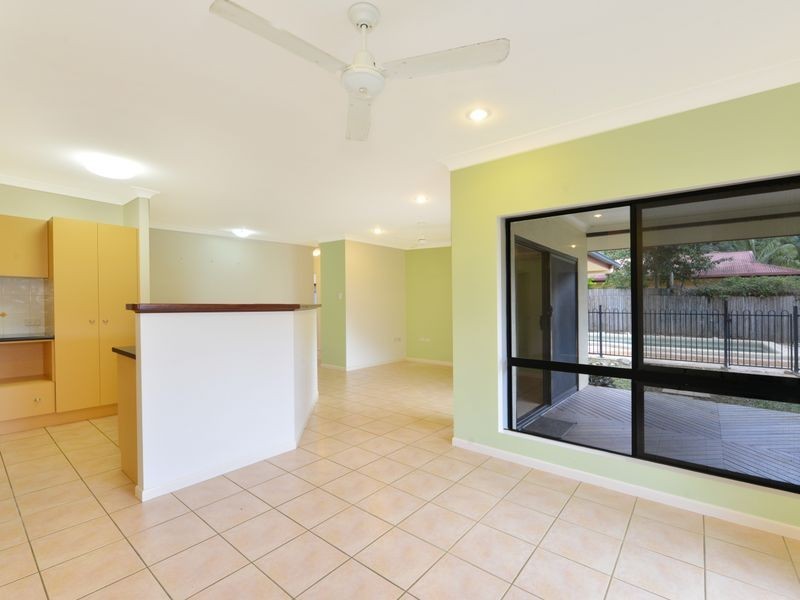 27 Gamburra Drive, Redlynch QLD 4870
