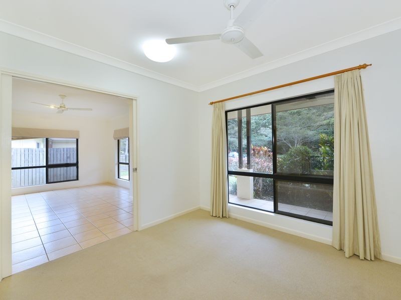 27 Gamburra Drive, Redlynch QLD 4870