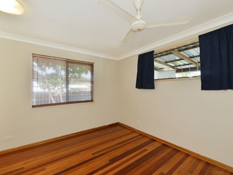 4 Moignard Street, Manoora QLD 4870
