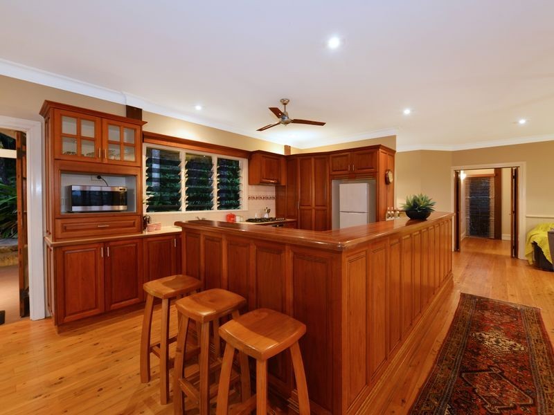 130 Hillview Crescent, Whitfield QLD 4870