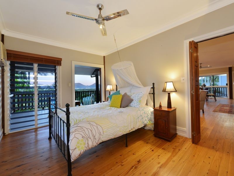 130 Hillview Crescent, Whitfield QLD 4870