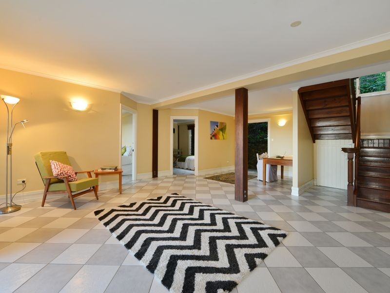 130 Hillview Crescent, Whitfield QLD 4870