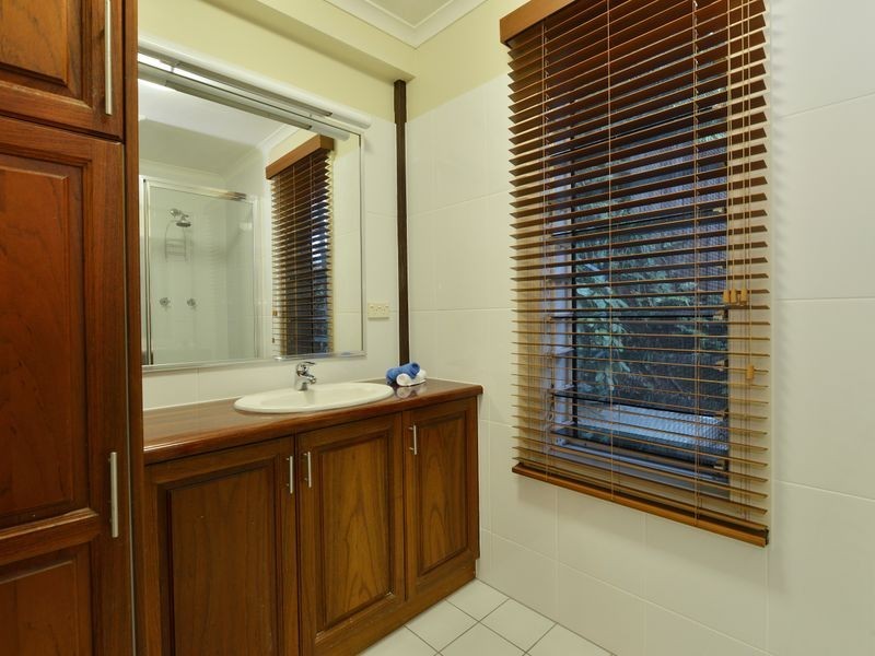 130 Hillview Crescent, Whitfield QLD 4870